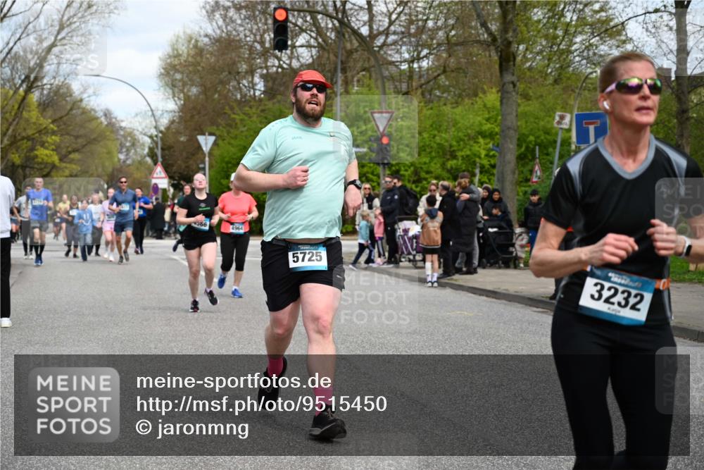 12.04.2026 - 45. Internationalen Wilhelmsburger Insellauf J. Mangold http://msf.ph/oto/9515450 12.04.2026 13:15:13 Ziel 2110, 4695, 2815, 2785, 2043, 2118, 5755, 5029, 4662, 4663, 4559, 3308, 3881, 3882, 3767, 3765, 4366, 4227, 3232, 2774, 5725, 3770, 2617, 5453, 4942, 4964, 5675, 4616, 4880, 2832, 3803, 3801, 3250, 5008, 2853, 3280, 3244, 5292, 4861, 2032 meine-sportfotos.de