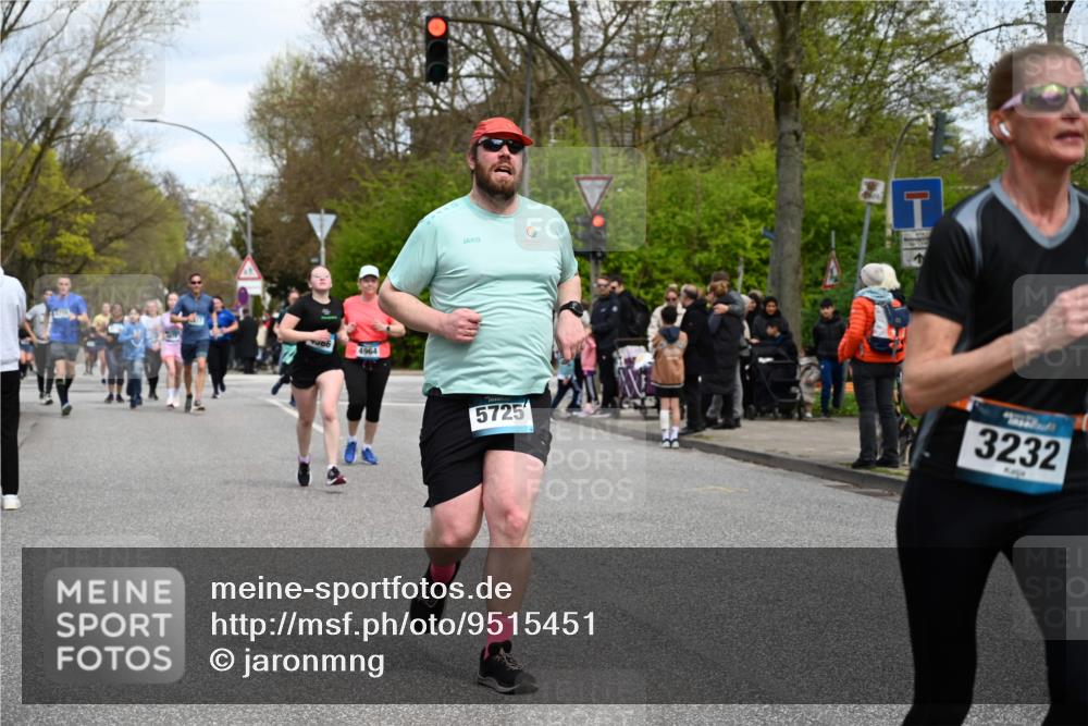 12.04.2026 - 45. Internationalen Wilhelmsburger Insellauf J. Mangold http://msf.ph/oto/9515451 12.04.2026 13:15:13 Ziel 2110, 4695, 2815, 2785, 2043, 2118, 5755, 5029, 4662, 4663, 4559, 3308, 3881, 3882, 3767, 3765, 4366, 4227, 3232, 2774, 5725, 3770, 2617, 5453, 4942, 4964, 5675, 4616, 4880, 2832, 3803, 3801, 3250, 5008, 2853, 3280, 3244, 5292, 4861, 2032 meine-sportfotos.de