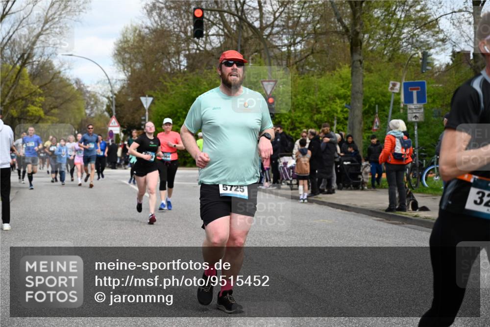 12.04.2026 - 45. Internationalen Wilhelmsburger Insellauf J. Mangold http://msf.ph/oto/9515452 12.04.2026 13:15:13 Ziel 2110, 4695, 2815, 2785, 2043, 2118, 5755, 5029, 4662, 4663, 4559, 3308, 3881, 3882, 3767, 3765, 4366, 4227, 3232, 2774, 5725, 3770, 2617, 5453, 4942, 4964, 5675, 4616, 4880, 2832, 3803, 3801, 3250, 5008, 2853, 3280, 3244, 5292, 4861, 2032 meine-sportfotos.de