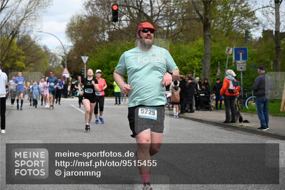 12.04.2026 - 45. Internationalen Wilhelmsburger Insellauf J. Mangold http://msf.ph/oto/9515455 12.04.2026 13:15:13 Ziel 2110, 4695, 2815, 2785, 2043, 2118, 5755, 5029, 4662, 4663, 4559, 3308, 3881, 3882, 3767, 3765, 4366, 4227, 3232, 2774, 5725, 3770, 2617, 5453, 4942, 4964, 5675, 4616, 4880, 2832, 3803, 3801, 3250, 5008, 2853, 3280, 3244, 5292, 4861, 2032 meine-sportfotos.de