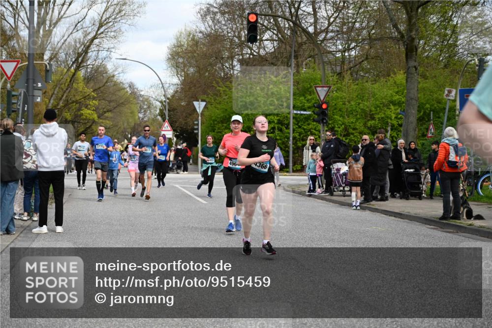 12.04.2026 - 45. Internationalen Wilhelmsburger Insellauf J. Mangold http://msf.ph/oto/9515459 12.04.2026 13:15:14 Ziel 2110, 4695, 2815, 2785, 2043, 2118, 5755, 5029, 4662, 4663, 4559, 3308, 3881, 3882, 3767, 3765, 4366, 4227, 3232, 2774, 5725, 3770, 2617, 5453, 4942, 4964, 5675, 4616, 4880, 2832, 3803, 3801, 3250, 5008, 2853, 3280, 3244, 5292, 4861, 2032, 4731, 2884, 3850 meine-sportfotos.de