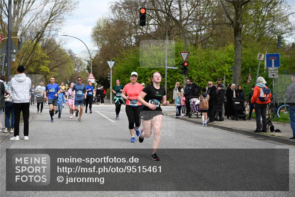 12.04.2026 - 45. Internationalen Wilhelmsburger Insellauf J. Mangold http://msf.ph/oto/9515461 12.04.2026 13:15:15 Ziel 2110, 4695, 2815, 2785, 2043, 2118, 5755, 5029, 4662, 4663, 4559, 3308, 3881, 3882, 3767, 3765, 4366, 4227, 3232, 3232, 2774, 5725, 3770, 2617, 5453, 4942, 4964, 5675, 4616, 4880, 2832, 3803, 3801, 3250, 5008, 2853, 3280, 3244, 5292, 4861, 2032, 4731, 2884, 3850, 4053 meine-sportfotos.de