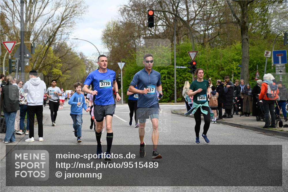 12.04.2026 - 45. Internationalen Wilhelmsburger Insellauf J. Mangold http://msf.ph/oto/9515489 12.04.2026 13:15:19 Ziel 2043, 2118, 5755, 5029, 4662, 4663, 4559, 3308, 3881, 3882, 3767, 3765, 4366, 4227, 3232, 2774, 5725, 3770, 2617, 5453, 4942, 4964, 5675, 4616, 4880, 2832, 3803, 3801, 3250, 5008, 2853, 3280, 3244, 5292, 4861, 2032, 4731, 2884, 3850, 4053, 5686, 4814, 4491 meine-sportfotos.de
