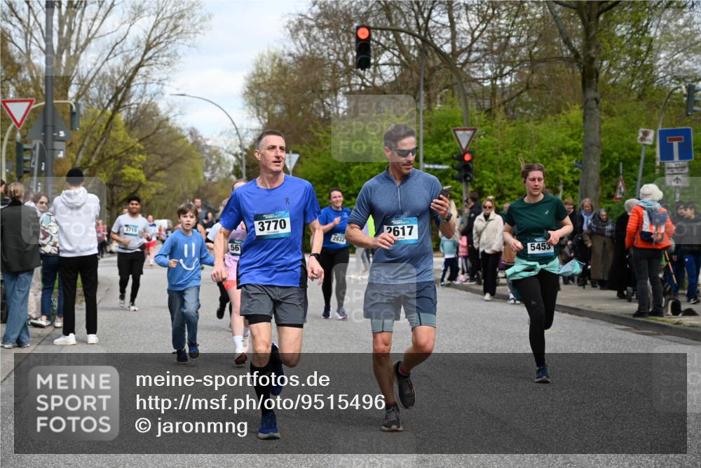 12.04.2026 - 45. Internationalen Wilhelmsburger Insellauf J. Mangold http://msf.ph/oto/9515496 12.04.2026 13:15:19 Ziel 2043, 2118, 5755, 5029, 4662, 4663, 4559, 3308, 3881, 3882, 3767, 3765, 4366, 4227, 3232, 2774, 5725, 3770, 2617, 5453, 4942, 4964, 5675, 4616, 4880, 2832, 3803, 3801, 3250, 5008, 2853, 3280, 3244, 5292, 4861, 2032, 4731, 2884, 3850, 4053, 5686, 4814, 4491 meine-sportfotos.de