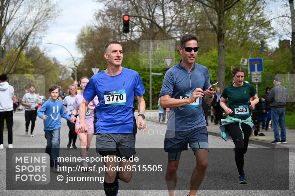 12.04.2026 - 45. Internationalen Wilhelmsburger Insellauf J. Mangold http://msf.ph/oto/9515505 12.04.2026 13:15:20 Ziel 5755, 5029, 4662, 4663, 4559, 3308, 3881, 3882, 3767, 3765, 4366, 4227, 3232, 2774, 5725, 3770, 2617, 3770, 2617, 5453, 4942, 4964, 5675, 4616, 4880, 2832, 3803, 3801, 3250, 5008, 2853, 3280, 3244, 5292, 4861, 2032, 4731, 2884, 3850, 4053, 5686, 4814, 4491 meine-sportfotos.de