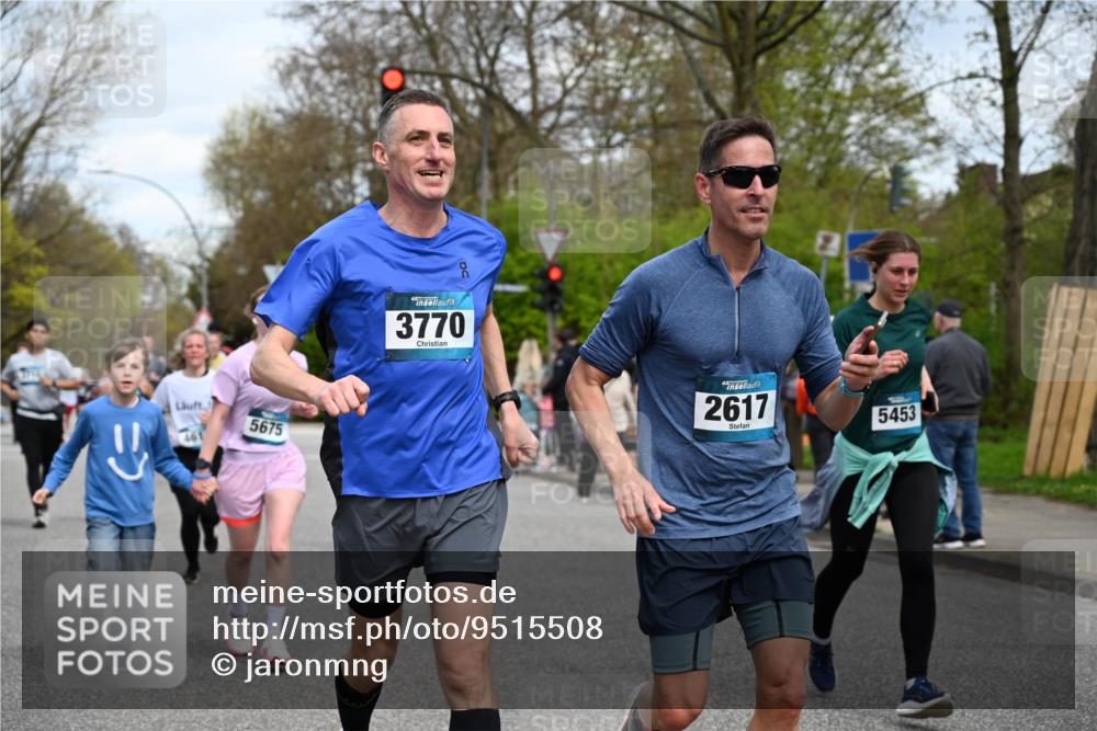 12.04.2026 - 45. Internationalen Wilhelmsburger Insellauf J. Mangold http://msf.ph/oto/9515508 12.04.2026 13:15:20 Ziel 5755, 5029, 4662, 4663, 4559, 3308, 3881, 3882, 3767, 3765, 4366, 4227, 3232, 2774, 5725, 3770, 2617, 3770, 2617, 5453, 4942, 4964, 5675, 4616, 4880, 2832, 3803, 3801, 3250, 5008, 2853, 3280, 3244, 5292, 4861, 2032, 4731, 2884, 3850, 4053, 5686, 4814, 4491 meine-sportfotos.de