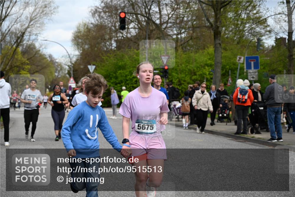12.04.2026 - 45. Internationalen Wilhelmsburger Insellauf J. Mangold http://msf.ph/oto/9515513 12.04.2026 13:15:21 Ziel 5755, 5029, 4662, 4663, 4559, 3308, 3881, 3882, 3767, 3765, 4366, 4227, 3232, 2774, 5725, 3770, 2617, 5453, 5453, 4942, 4964, 5675, 4616, 4880, 2832, 3803, 3801, 3250, 3250, 5008, 2853, 3280, 3244, 5292, 4861, 2032, 4731, 2884, 3850, 4053, 5686, 4814, 4491 meine-sportfotos.de