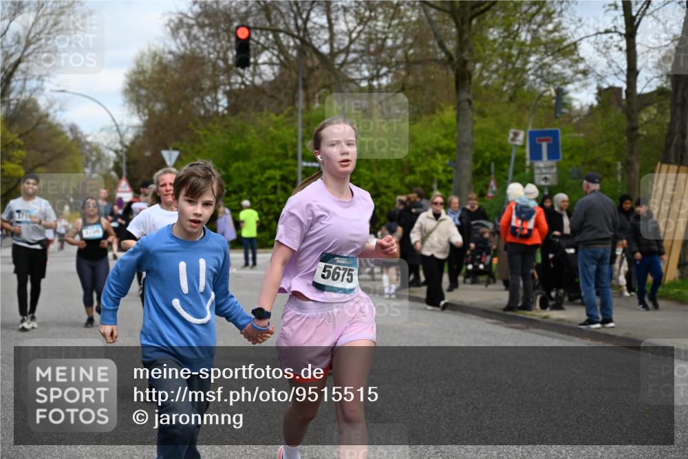 12.04.2026 - 45. Internationalen Wilhelmsburger Insellauf J. Mangold http://msf.ph/oto/9515515 12.04.2026 13:15:22 Ziel 4662, 4663, 4559, 3308, 3881, 3882, 3767, 3765, 4366, 4227, 3232, 2774, 5725, 3770, 2617, 5453, 4942, 4964, 5675, 4616, 4880, 2832, 3803, 3801, 3250, 5008, 5008, 2853, 3280, 3244, 5292, 4861, 2032, 4731, 2884, 3850, 4053, 5686, 4814, 4491 meine-sportfotos.de