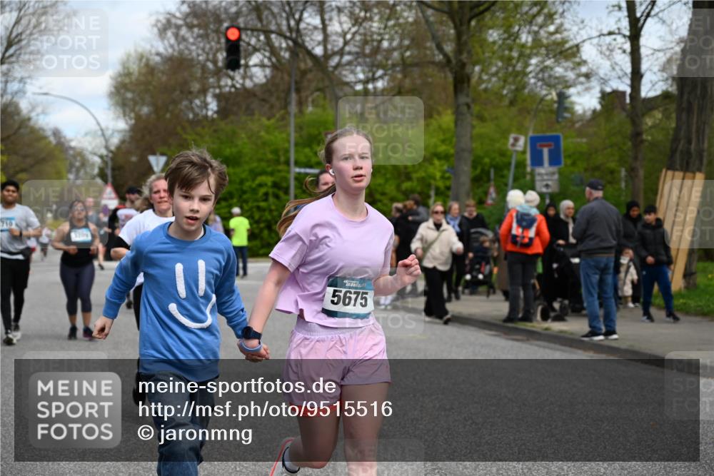 12.04.2026 - 45. Internationalen Wilhelmsburger Insellauf J. Mangold http://msf.ph/oto/9515516 12.04.2026 13:15:22 Ziel 4662, 4663, 4559, 3308, 3881, 3882, 3767, 3765, 4366, 4227, 3232, 2774, 5725, 3770, 2617, 5453, 4942, 4964, 5675, 4616, 4880, 2832, 3803, 3801, 3250, 5008, 5008, 2853, 3280, 3244, 5292, 4861, 2032, 4731, 2884, 3850, 4053, 5686, 4814, 4491 meine-sportfotos.de