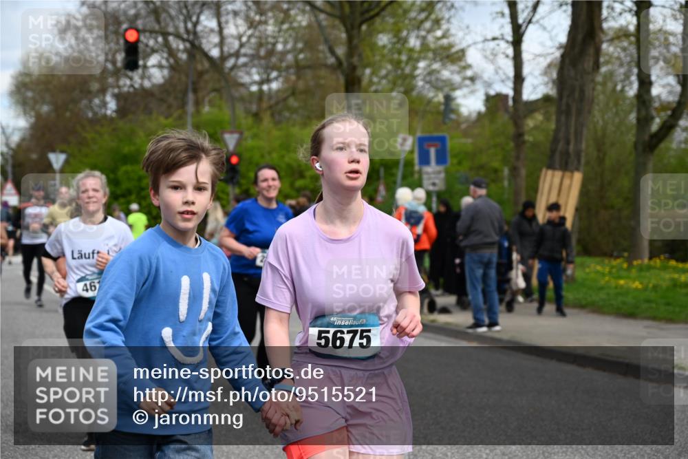 12.04.2026 - 45. Internationalen Wilhelmsburger Insellauf J. Mangold http://msf.ph/oto/9515521 12.04.2026 13:15:22 Ziel 4662, 4663, 4559, 3308, 3881, 3882, 3767, 3765, 4366, 4227, 3232, 2774, 5725, 3770, 2617, 5453, 4942, 4964, 5675, 4616, 4880, 2832, 3803, 3801, 3250, 5008, 5008, 2853, 3280, 3244, 5292, 4861, 2032, 4731, 2884, 3850, 4053, 5686, 4814, 4491 meine-sportfotos.de