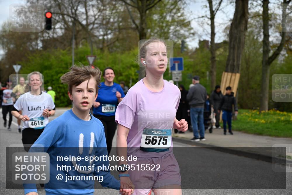 12.04.2026 - 45. Internationalen Wilhelmsburger Insellauf J. Mangold http://msf.ph/oto/9515522 12.04.2026 13:15:22 Ziel 4662, 4663, 4559, 3308, 3881, 3882, 3767, 3765, 4366, 4227, 3232, 2774, 5725, 3770, 2617, 5453, 4942, 4964, 5675, 4616, 4880, 2832, 3803, 3801, 3250, 5008, 5008, 2853, 3280, 3244, 5292, 4861, 2032, 4731, 2884, 3850, 4053, 5686, 4814, 4491 meine-sportfotos.de