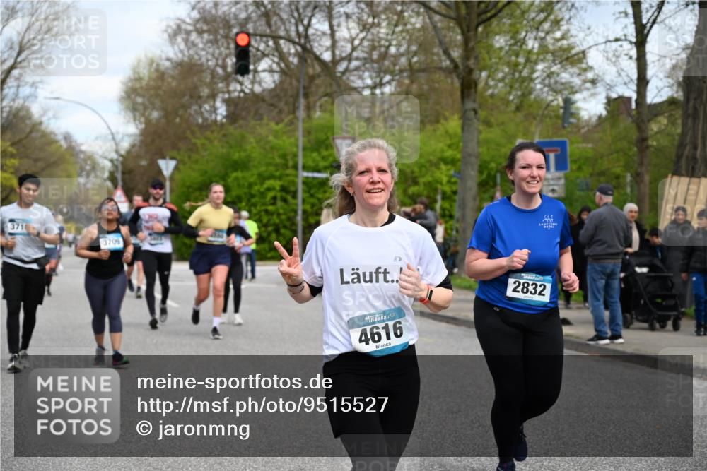 12.04.2026 - 45. Internationalen Wilhelmsburger Insellauf J. Mangold http://msf.ph/oto/9515527 12.04.2026 13:15:23 Ziel 4662, 4663, 4559, 3308, 3881, 3882, 3767, 3765, 4366, 4227, 3232, 2774, 5725, 3770, 2617, 5453, 4942, 4964, 4942, 4964, 5675, 4616, 4880, 2832, 3803, 3801, 3250, 5008, 2853, 3280, 2853, 3280, 3244, 5292, 4861, 2032, 4731, 2884, 3850, 4053, 5686, 4814, 4491, 2681, 5839, 5582 meine-sportfotos.de