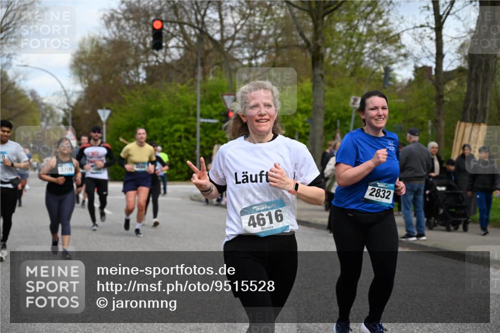 12.04.2026 - 45. Internationalen Wilhelmsburger Insellauf J. Mangold http://msf.ph/oto/9515528 12.04.2026 13:15:23 Ziel 4662, 4663, 4559, 3308, 3881, 3882, 3767, 3765, 4366, 4227, 3232, 2774, 5725, 3770, 2617, 5453, 4942, 4964, 4942, 4964, 5675, 4616, 4880, 2832, 3803, 3801, 3250, 5008, 2853, 3280, 2853, 3280, 3244, 5292, 4861, 2032, 4731, 2884, 3850, 4053, 5686, 4814, 4491, 2681, 5839, 5582 meine-sportfotos.de