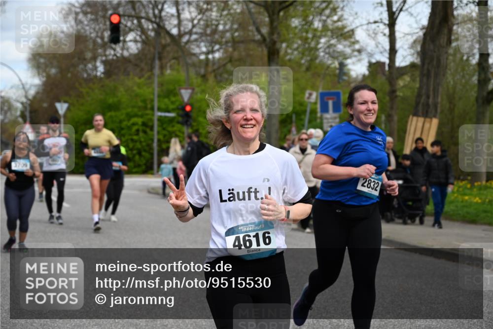 12.04.2026 - 45. Internationalen Wilhelmsburger Insellauf J. Mangold http://msf.ph/oto/9515530 12.04.2026 13:15:23 Ziel 4662, 4663, 4559, 3308, 3881, 3882, 3767, 3765, 4366, 4227, 3232, 2774, 5725, 3770, 2617, 5453, 4942, 4964, 4942, 4964, 5675, 4616, 4880, 2832, 3803, 3801, 3250, 5008, 2853, 3280, 2853, 3280, 3244, 5292, 4861, 2032, 4731, 2884, 3850, 4053, 5686, 4814, 4491, 2681, 5839, 5582 meine-sportfotos.de