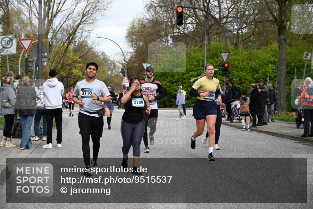 12.04.2026 - 45. Internationalen Wilhelmsburger Insellauf J. Mangold http://msf.ph/oto/9515537 12.04.2026 13:15:25 Ziel 4662, 4663, 4559, 3308, 3881, 3882, 3767, 3765, 4366, 4227, 3232, 2774, 5725, 3770, 2617, 5453, 4942, 4964, 5675, 4616, 4880, 2832, 3803, 3801, 3250, 5008, 2853, 3280, 3244, 5292, 4861, 2032, 2032, 4731, 2884, 3850, 4053, 5686, 4814, 4491, 2681, 5839, 5582, 5666 meine-sportfotos.de
