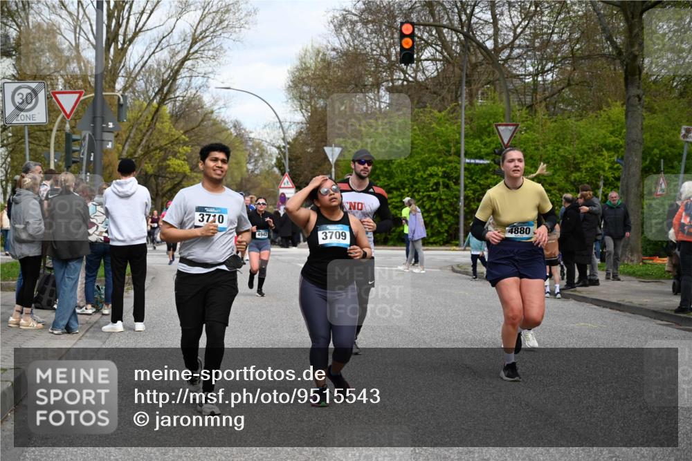 12.04.2026 - 45. Internationalen Wilhelmsburger Insellauf J. Mangold http://msf.ph/oto/9515543 12.04.2026 13:15:25 Ziel 4662, 4663, 4559, 3308, 3881, 3882, 3767, 3765, 4366, 4227, 3232, 2774, 5725, 3770, 2617, 5453, 4942, 4964, 5675, 4616, 4880, 2832, 3803, 3801, 3250, 5008, 2853, 3280, 3244, 5292, 4861, 2032, 2032, 4731, 2884, 3850, 4053, 5686, 4814, 4491, 2681, 5839, 5582, 5666 meine-sportfotos.de