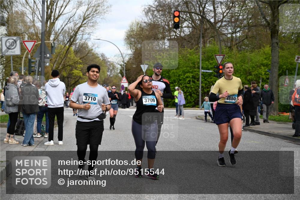 12.04.2026 - 45. Internationalen Wilhelmsburger Insellauf J. Mangold http://msf.ph/oto/9515544 12.04.2026 13:15:25 Ziel 4662, 4663, 4559, 3308, 3881, 3882, 3767, 3765, 4366, 4227, 3232, 2774, 5725, 3770, 2617, 5453, 4942, 4964, 5675, 4616, 4880, 2832, 3803, 3801, 3250, 5008, 2853, 3280, 3244, 5292, 4861, 2032, 2032, 4731, 2884, 3850, 4053, 5686, 4814, 4491, 2681, 5839, 5582, 5666 meine-sportfotos.de