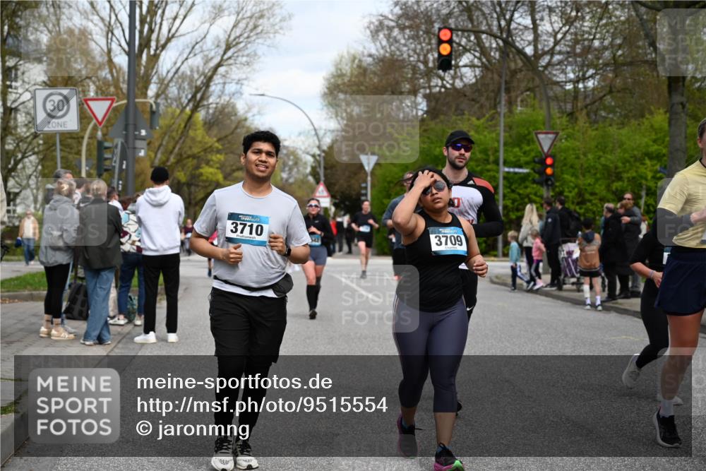 12.04.2026 - 45. Internationalen Wilhelmsburger Insellauf J. Mangold http://msf.ph/oto/9515554 12.04.2026 13:15:26 Ziel 4559, 3308, 3881, 3882, 3767, 3765, 4366, 4227, 3232, 2774, 5725, 3770, 2617, 5453, 4942, 4964, 5675, 4616, 4880, 2832, 3803, 3801, 3250, 5008, 2853, 3280, 3244, 5292, 4861, 2032, 4731, 2884, 3850, 4731, 2884, 3850, 4053, 5686, 4814, 4491, 2681, 5839, 5582, 5666, 3993 meine-sportfotos.de