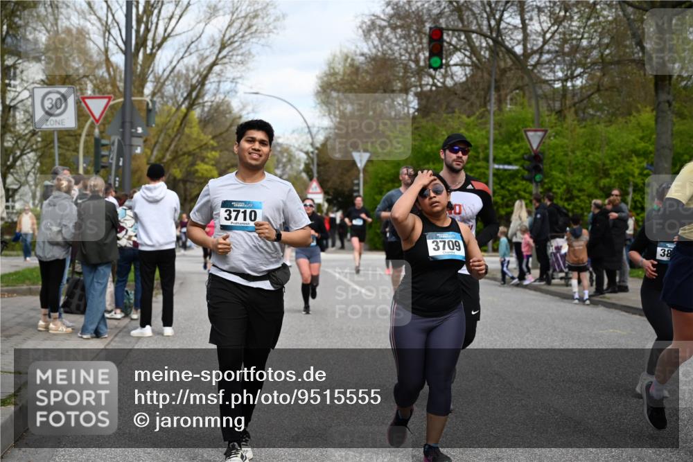 12.04.2026 - 45. Internationalen Wilhelmsburger Insellauf J. Mangold http://msf.ph/oto/9515555 12.04.2026 13:15:26 Ziel 4559, 3308, 3881, 3882, 3767, 3765, 4366, 4227, 3232, 2774, 5725, 3770, 2617, 5453, 4942, 4964, 5675, 4616, 4880, 2832, 3803, 3801, 3250, 5008, 2853, 3280, 3244, 5292, 4861, 2032, 4731, 2884, 3850, 4731, 2884, 3850, 4053, 5686, 4814, 4491, 2681, 5839, 5582, 5666, 3993 meine-sportfotos.de