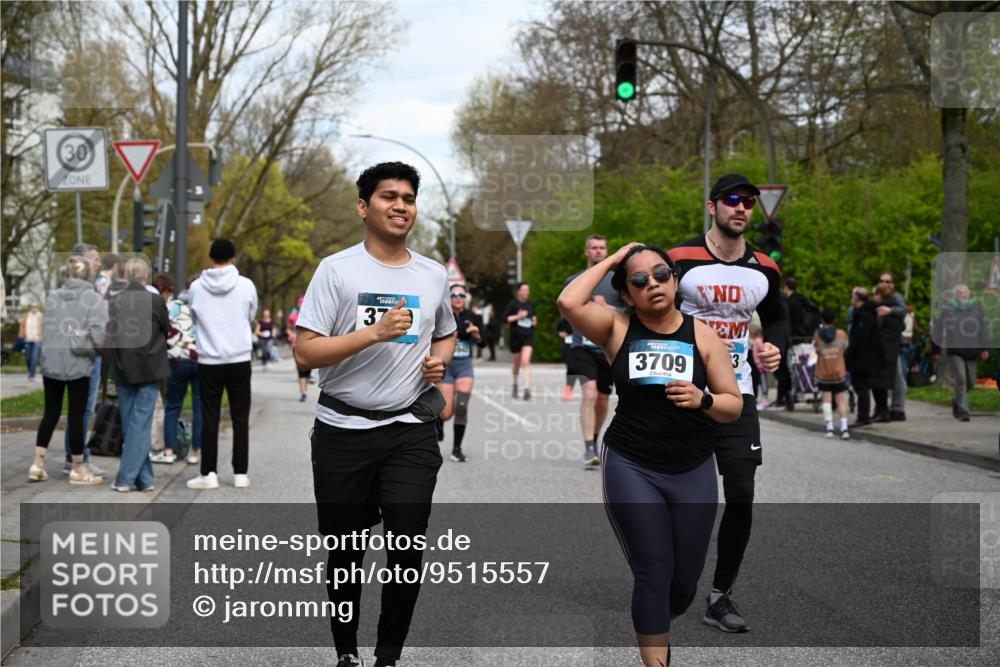 12.04.2026 - 45. Internationalen Wilhelmsburger Insellauf J. Mangold http://msf.ph/oto/9515557 12.04.2026 13:15:27 Ziel 4559, 3308, 3881, 3882, 3767, 3765, 4366, 4227, 3232, 2774, 5725, 3770, 2617, 5453, 4942, 4964, 5675, 4616, 4880, 2832, 3803, 3801, 3250, 5008, 2853, 3280, 3244, 5292, 4861, 2032, 4731, 2884, 3850, 4053, 4053, 5686, 4814, 4491, 2681, 5839, 5582, 5666, 3993, 5517 meine-sportfotos.de