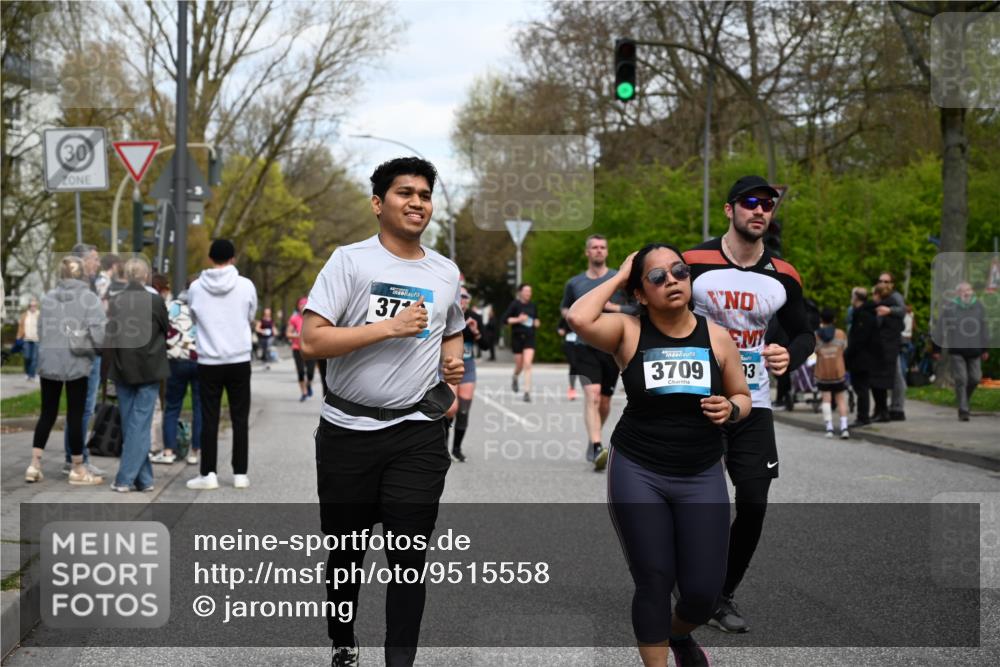 12.04.2026 - 45. Internationalen Wilhelmsburger Insellauf J. Mangold http://msf.ph/oto/9515558 12.04.2026 13:15:27 Ziel 4559, 3308, 3881, 3882, 3767, 3765, 4366, 4227, 3232, 2774, 5725, 3770, 2617, 5453, 4942, 4964, 5675, 4616, 4880, 2832, 3803, 3801, 3250, 5008, 2853, 3280, 3244, 5292, 4861, 2032, 4731, 2884, 3850, 4053, 4053, 5686, 4814, 4491, 2681, 5839, 5582, 5666, 3993, 5517 meine-sportfotos.de