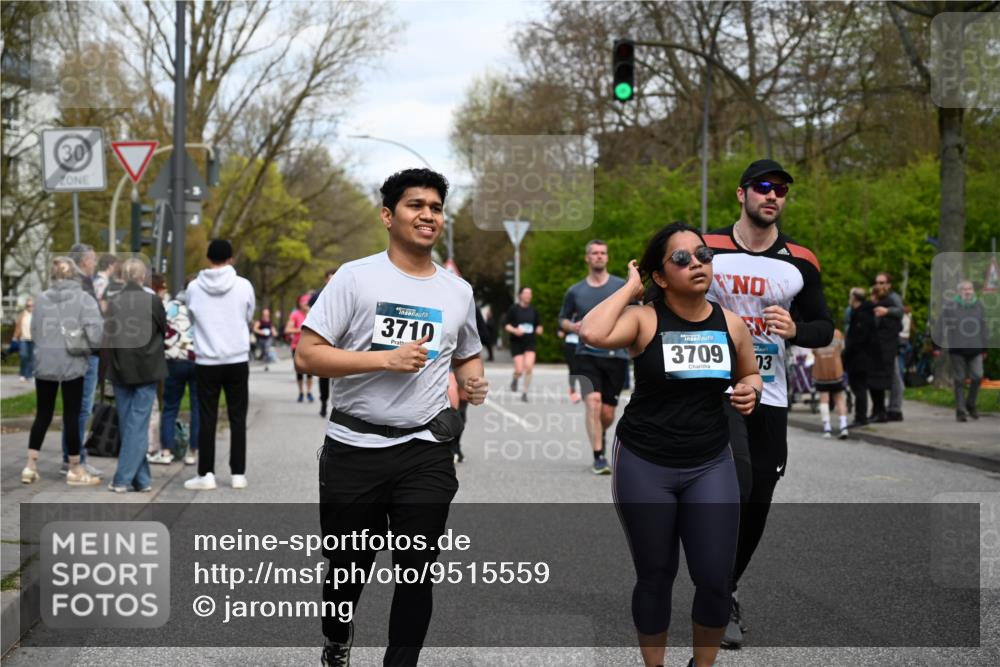 12.04.2026 - 45. Internationalen Wilhelmsburger Insellauf J. Mangold http://msf.ph/oto/9515559 12.04.2026 13:15:27 Ziel 4559, 3308, 3881, 3882, 3767, 3765, 4366, 4227, 3232, 2774, 5725, 3770, 2617, 5453, 4942, 4964, 5675, 4616, 4880, 2832, 3803, 3801, 3250, 5008, 2853, 3280, 3244, 5292, 4861, 2032, 4731, 2884, 3850, 4053, 4053, 5686, 4814, 4491, 2681, 5839, 5582, 5666, 3993, 5517 meine-sportfotos.de
