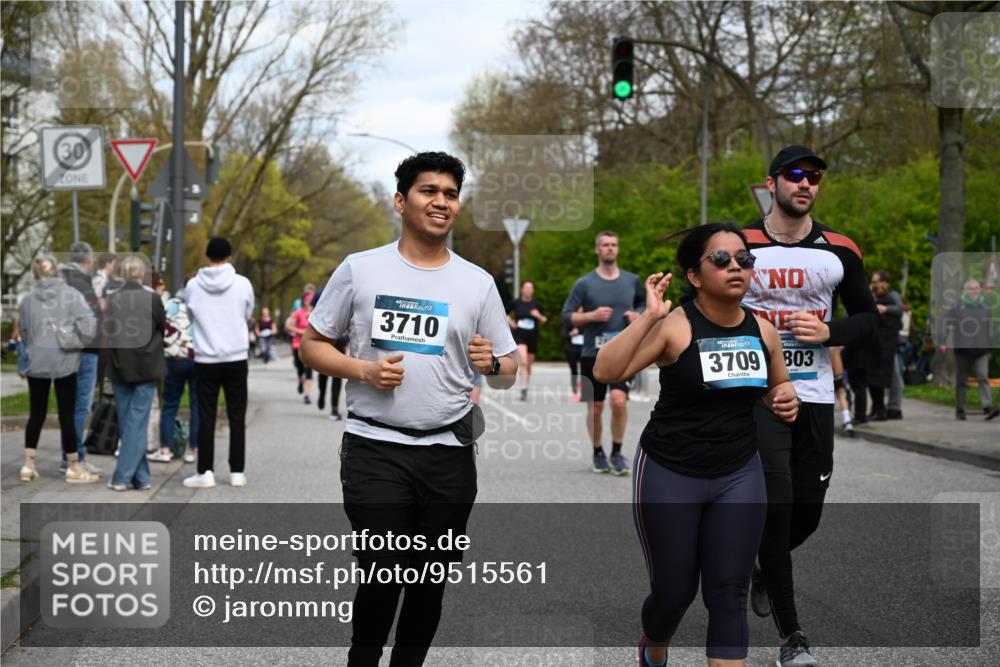 12.04.2026 - 45. Internationalen Wilhelmsburger Insellauf J. Mangold http://msf.ph/oto/9515561 12.04.2026 13:15:27 Ziel 4559, 3308, 3881, 3882, 3767, 3765, 4366, 4227, 3232, 2774, 5725, 3770, 2617, 5453, 4942, 4964, 5675, 4616, 4880, 2832, 3803, 3801, 3250, 5008, 2853, 3280, 3244, 5292, 4861, 2032, 4731, 2884, 3850, 4053, 4053, 5686, 4814, 4491, 2681, 5839, 5582, 5666, 3993, 5517 meine-sportfotos.de