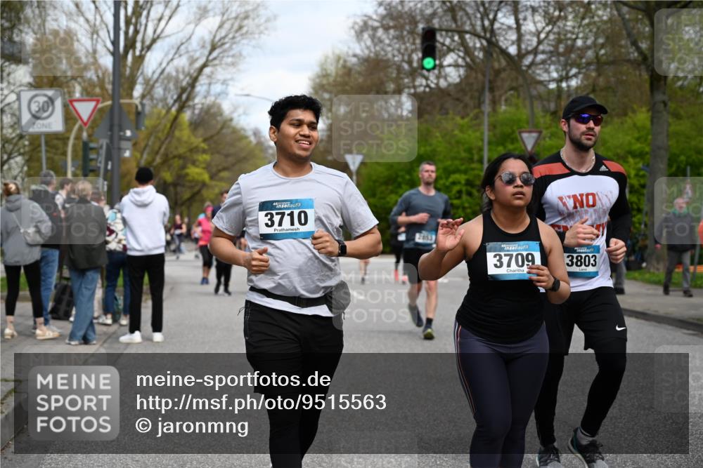 12.04.2026 - 45. Internationalen Wilhelmsburger Insellauf J. Mangold http://msf.ph/oto/9515563 12.04.2026 13:15:27 Ziel 4559, 3308, 3881, 3882, 3767, 3765, 4366, 4227, 3232, 2774, 5725, 3770, 2617, 5453, 4942, 4964, 5675, 4616, 4880, 2832, 3803, 3801, 3250, 5008, 2853, 3280, 3244, 5292, 4861, 2032, 4731, 2884, 3850, 4053, 4053, 5686, 4814, 4491, 2681, 5839, 5582, 5666, 3993, 5517 meine-sportfotos.de
