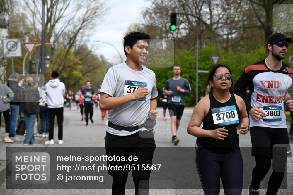 12.04.2026 - 45. Internationalen Wilhelmsburger Insellauf J. Mangold http://msf.ph/oto/9515567 12.04.2026 13:15:27 Ziel 4559, 3308, 3881, 3882, 3767, 3765, 4366, 4227, 3232, 2774, 5725, 3770, 2617, 5453, 4942, 4964, 5675, 4616, 4880, 2832, 3803, 3801, 3250, 5008, 2853, 3280, 3244, 5292, 4861, 2032, 4731, 2884, 3850, 4053, 4053, 5686, 4814, 4491, 2681, 5839, 5582, 5666, 3993, 5517 meine-sportfotos.de
