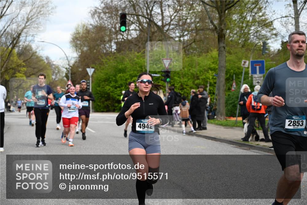 12.04.2026 - 45. Internationalen Wilhelmsburger Insellauf J. Mangold http://msf.ph/oto/9515571 12.04.2026 13:15:30 Ziel 3881, 3882, 3767, 3765, 4366, 4227, 3232, 2774, 5725, 3770, 2617, 5453, 4942, 4964, 5675, 4616, 4880, 2832, 3803, 3801, 3803, 3801, 3250, 5008, 2853, 3280, 3244, 5292, 4861, 2032, 4731, 2884, 3850, 4053, 5686, 4814, 4491, 4814, 4491, 2681, 5839, 5582, 5666, 3993, 5517 meine-sportfotos.de