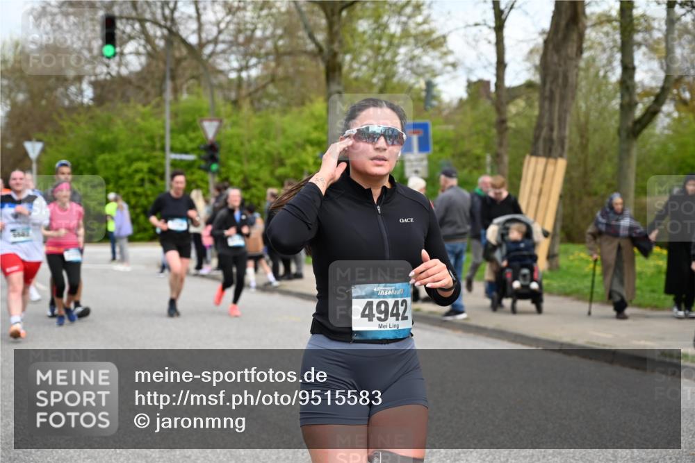 12.04.2026 - 45. Internationalen Wilhelmsburger Insellauf J. Mangold http://msf.ph/oto/9515583 12.04.2026 13:15:31 Ziel 3881, 3882, 3767, 3765, 4366, 4227, 3232, 2774, 5725, 3770, 2617, 5453, 4942, 4964, 5675, 4616, 4880, 2832, 3803, 3801, 3250, 5008, 2853, 3280, 3244, 5292, 4861, 2032, 4731, 2884, 3850, 4053, 5686, 4814, 4491, 2681, 5839, 5582, 5666, 3993, 5517, 3710, 3709 meine-sportfotos.de