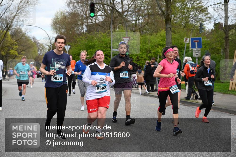 12.04.2026 - 45. Internationalen Wilhelmsburger Insellauf J. Mangold http://msf.ph/oto/9515600 12.04.2026 13:15:33 Ziel 4366, 4227, 3232, 2774, 5725, 3770, 2617, 5453, 4942, 4964, 5675, 4616, 4880, 2832, 3803, 3801, 3250, 3250, 5008, 2853, 3280, 3244, 5292, 4861, 2032, 4731, 2884, 3850, 4053, 5686, 4814, 4491, 2681, 5839, 5582, 5666, 3993, 5517, 3710, 3709 meine-sportfotos.de