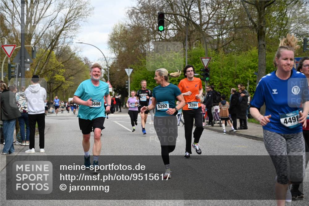 12.04.2026 - 45. Internationalen Wilhelmsburger Insellauf J. Mangold http://msf.ph/oto/9515617 12.04.2026 13:15:36 Ziel 4366, 4227, 3232, 2774, 5725, 3770, 2617, 5453, 4942, 4964, 5675, 4616, 4880, 2832, 3803, 3801, 3250, 5008, 2853, 3280, 3244, 5292, 4861, 3244, 5292, 4861, 2032, 4731, 2884, 3850, 4053, 5686, 4814, 4491, 2681, 5839, 5582, 5666, 3993, 5517, 3710, 3709, 4132 meine-sportfotos.de