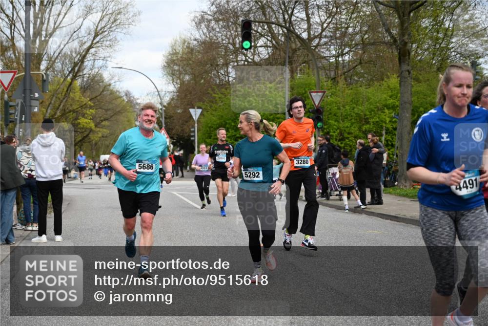 12.04.2026 - 45. Internationalen Wilhelmsburger Insellauf J. Mangold http://msf.ph/oto/9515618 12.04.2026 13:15:36 Ziel 4366, 4227, 3232, 2774, 5725, 3770, 2617, 5453, 4942, 4964, 5675, 4616, 4880, 2832, 3803, 3801, 3250, 5008, 2853, 3280, 3244, 5292, 4861, 3244, 5292, 4861, 2032, 4731, 2884, 3850, 4053, 5686, 4814, 4491, 2681, 5839, 5582, 5666, 3993, 5517, 3710, 3709, 4132 meine-sportfotos.de