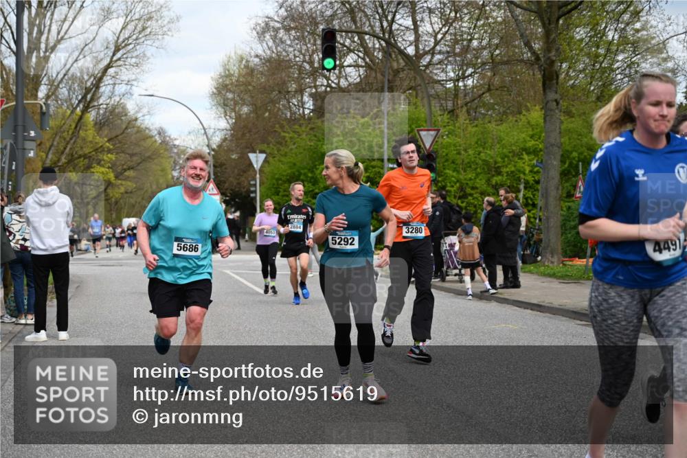 12.04.2026 - 45. Internationalen Wilhelmsburger Insellauf J. Mangold http://msf.ph/oto/9515619 12.04.2026 13:15:37 Ziel 4227, 3232, 2774, 5725, 3770, 2617, 5453, 4942, 4964, 5675, 4616, 4880, 2832, 3803, 3801, 3250, 5008, 2853, 3280, 3244, 5292, 4861, 2032, 2032, 4731, 2884, 3850, 4053, 5686, 4814, 4491, 2681, 5839, 5582, 5666, 5666, 3993, 5517, 3710, 3709, 4132 meine-sportfotos.de