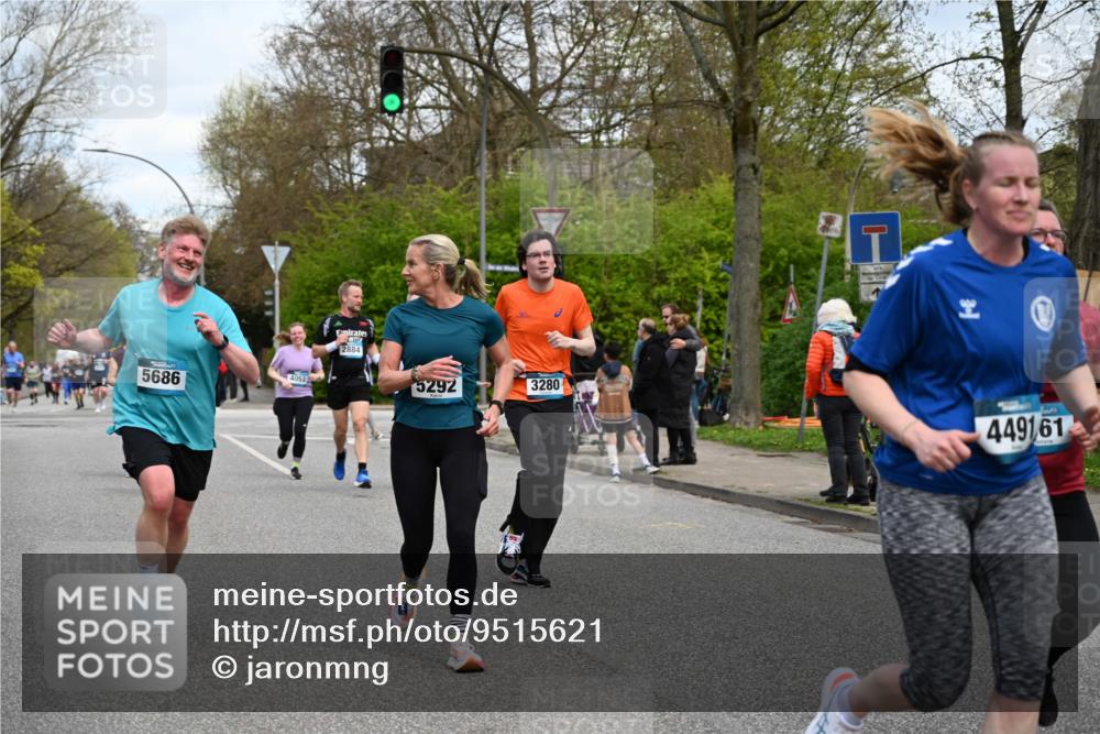 12.04.2026 - 45. Internationalen Wilhelmsburger Insellauf J. Mangold http://msf.ph/oto/9515621 12.04.2026 13:15:37 Ziel 4227, 3232, 2774, 5725, 3770, 2617, 5453, 4942, 4964, 5675, 4616, 4880, 2832, 3803, 3801, 3250, 5008, 2853, 3280, 3244, 5292, 4861, 2032, 2032, 4731, 2884, 3850, 4053, 5686, 4814, 4491, 2681, 5839, 5582, 5666, 5666, 3993, 5517, 3710, 3709, 4132 meine-sportfotos.de