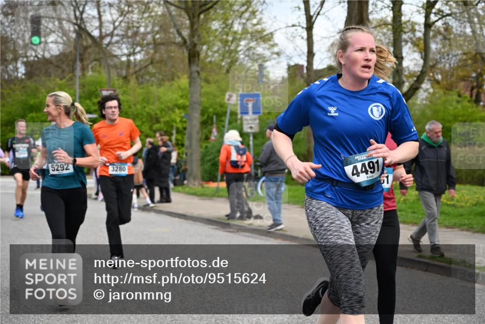 12.04.2026 - 45. Internationalen Wilhelmsburger Insellauf J. Mangold http://msf.ph/oto/9515624 12.04.2026 13:15:37 Ziel 4227, 3232, 2774, 5725, 3770, 2617, 5453, 4942, 4964, 5675, 4616, 4880, 2832, 3803, 3801, 3250, 5008, 2853, 3280, 3244, 5292, 4861, 2032, 2032, 4731, 2884, 3850, 4053, 5686, 4814, 4491, 2681, 5839, 5582, 5666, 5666, 3993, 5517, 3710, 3709, 4132 meine-sportfotos.de