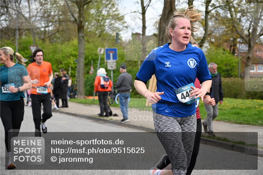 12.04.2026 - 45. Internationalen Wilhelmsburger Insellauf J. Mangold http://msf.ph/oto/9515625 12.04.2026 13:15:37 Ziel 4227, 3232, 2774, 5725, 3770, 2617, 5453, 4942, 4964, 5675, 4616, 4880, 2832, 3803, 3801, 3250, 5008, 2853, 3280, 3244, 5292, 4861, 2032, 2032, 4731, 2884, 3850, 4053, 5686, 4814, 4491, 2681, 5839, 5582, 5666, 5666, 3993, 5517, 3710, 3709, 4132 meine-sportfotos.de