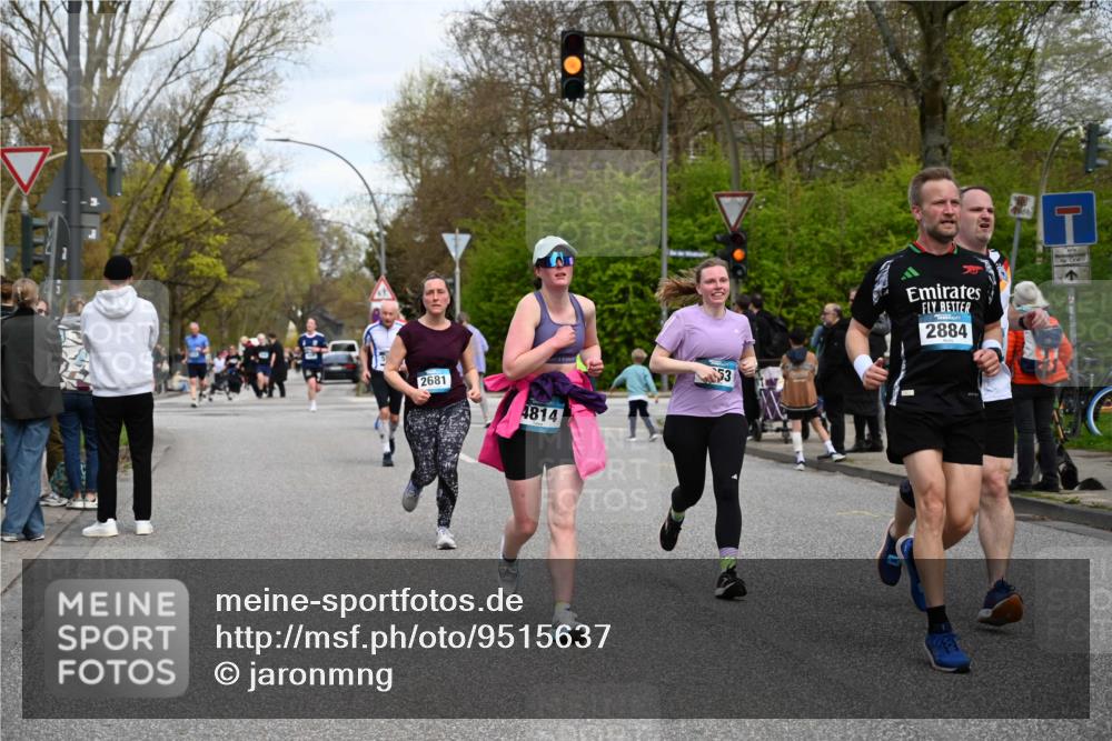 12.04.2026 - 45. Internationalen Wilhelmsburger Insellauf J. Mangold http://msf.ph/oto/9515637 12.04.2026 13:15:40 Ziel 3232, 2774, 5725, 3770, 2617, 5453, 4942, 4964, 5675, 4616, 4880, 2832, 3803, 3801, 3250, 5008, 2853, 3280, 3244, 5292, 4861, 2032, 4731, 2884, 3850, 4053, 5686, 5686, 4814, 4491, 2681, 5839, 5582, 5666, 3993, 5517, 3710, 3709, 4132, 2849, 4808, 5261 meine-sportfotos.de