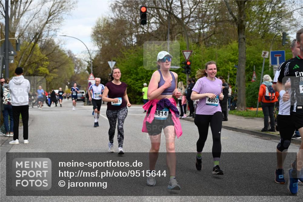 12.04.2026 - 45. Internationalen Wilhelmsburger Insellauf J. Mangold http://msf.ph/oto/9515644 12.04.2026 13:15:40 Ziel 3232, 2774, 5725, 3770, 2617, 5453, 4942, 4964, 5675, 4616, 4880, 2832, 3803, 3801, 3250, 5008, 2853, 3280, 3244, 5292, 4861, 2032, 4731, 2884, 3850, 4053, 5686, 5686, 4814, 4491, 2681, 5839, 5582, 5666, 3993, 5517, 3710, 3709, 4132, 2849, 4808, 5261 meine-sportfotos.de