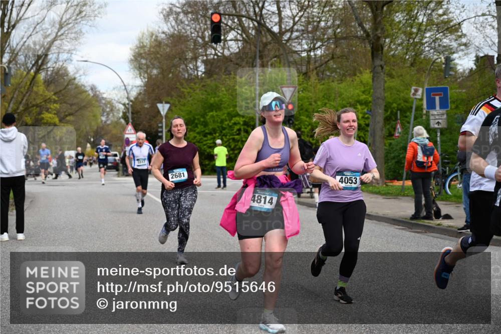 12.04.2026 - 45. Internationalen Wilhelmsburger Insellauf J. Mangold http://msf.ph/oto/9515646 12.04.2026 13:15:40 Ziel 3232, 2774, 5725, 3770, 2617, 5453, 4942, 4964, 5675, 4616, 4880, 2832, 3803, 3801, 3250, 5008, 2853, 3280, 3244, 5292, 4861, 2032, 4731, 2884, 3850, 4053, 5686, 5686, 4814, 4491, 2681, 5839, 5582, 5666, 3993, 5517, 3710, 3709, 4132, 2849, 4808, 5261 meine-sportfotos.de