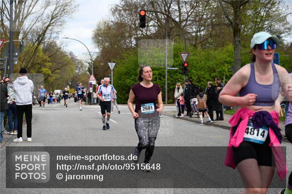 12.04.2026 - 45. Internationalen Wilhelmsburger Insellauf J. Mangold http://msf.ph/oto/9515648 12.04.2026 13:15:41 Ziel 2774, 5725, 3770, 2617, 5453, 4942, 4964, 5675, 4616, 4880, 2832, 3803, 3801, 3250, 5008, 2853, 3280, 3244, 5292, 4861, 2032, 4731, 2884, 3850, 4053, 5686, 4814, 4491, 2681, 5839, 5582, 5666, 3993, 5517, 3710, 3709, 4132, 2849, 4808, 5261, 3220, 4502 meine-sportfotos.de