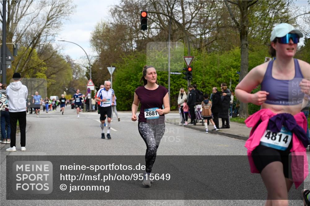 12.04.2026 - 45. Internationalen Wilhelmsburger Insellauf J. Mangold http://msf.ph/oto/9515649 12.04.2026 13:15:41 Ziel 2774, 5725, 3770, 2617, 5453, 4942, 4964, 5675, 4616, 4880, 2832, 3803, 3801, 3250, 5008, 2853, 3280, 3244, 5292, 4861, 2032, 4731, 2884, 3850, 4053, 5686, 4814, 4491, 2681, 5839, 5582, 5666, 3993, 5517, 3710, 3709, 4132, 2849, 4808, 5261, 3220, 4502 meine-sportfotos.de