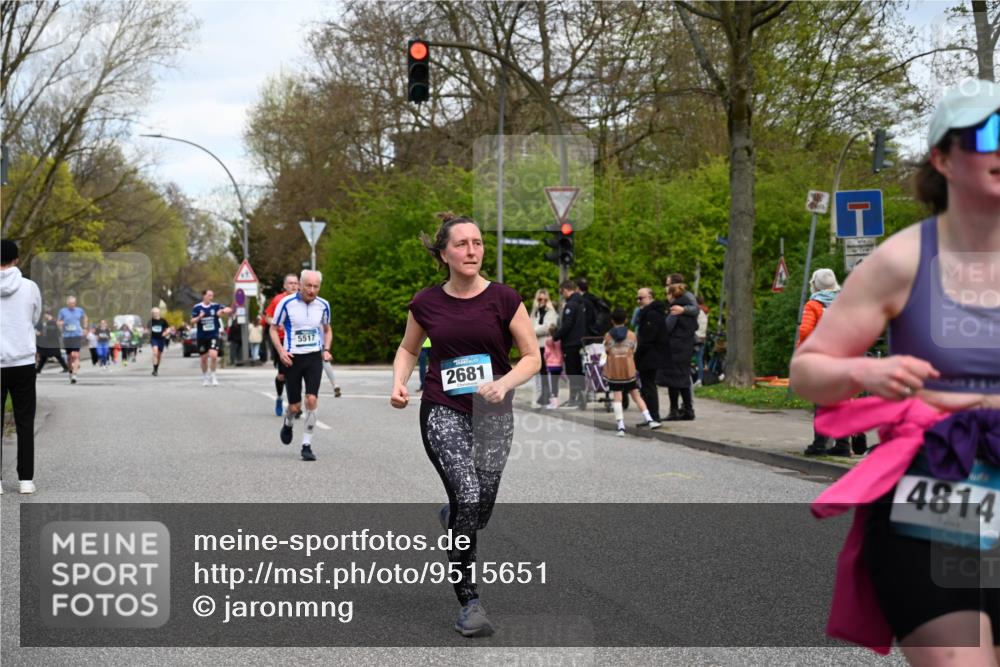 12.04.2026 - 45. Internationalen Wilhelmsburger Insellauf J. Mangold http://msf.ph/oto/9515651 12.04.2026 13:15:42 Ziel 3770, 2617, 5453, 4942, 4964, 5675, 4616, 4880, 2832, 3803, 3801, 3250, 5008, 2853, 3280, 3244, 5292, 4861, 2032, 4731, 2884, 3850, 4053, 5686, 4814, 4491, 4814, 4491, 2681, 5839, 5582, 5666, 3993, 5517, 3710, 3709, 4132, 2849, 4808, 5261, 3220, 4502 meine-sportfotos.de