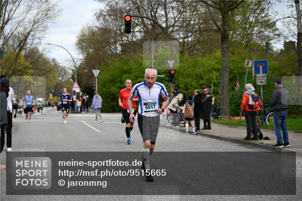 12.04.2026 - 45. Internationalen Wilhelmsburger Insellauf J. Mangold http://msf.ph/oto/9515665 12.04.2026 13:15:45 Ziel 3770, 2617, 5453, 4942, 4964, 5675, 4616, 4880, 2832, 3803, 3801, 3250, 5008, 2853, 3280, 3244, 5292, 4861, 2032, 4731, 2884, 3850, 4053, 5686, 4814, 4491, 2681, 5839, 5582, 5666, 3993, 5517, 3710, 3709, 4132, 2849, 4808, 5261, 3220, 4502, 3897 meine-sportfotos.de