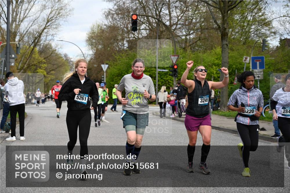 12.04.2026 - 45. Internationalen Wilhelmsburger Insellauf J. Mangold http://msf.ph/oto/9515681 12.04.2026 13:16:05 Ziel 5686, 4814, 4491, 2681, 5839, 5582, 5666, 3993, 5517, 3710, 3709, 4132, 2849, 4808, 5261, 3220, 4502, 3220, 4502, 3897, 3245, 4849, 3195, 5275, 5269, 4820, 4926, 3656, 4312, 5404, 3704 meine-sportfotos.de