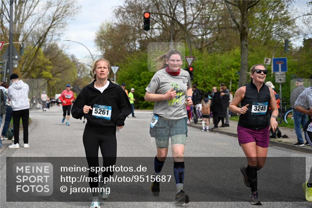 12.04.2026 - 45. Internationalen Wilhelmsburger Insellauf J. Mangold http://msf.ph/oto/9515687 12.04.2026 13:16:05 Ziel 5686, 4814, 4491, 2681, 5839, 5582, 5666, 3993, 5517, 3710, 3709, 4132, 2849, 4808, 5261, 3220, 4502, 3220, 4502, 3897, 3245, 4849, 3195, 5275, 5269, 4820, 4926, 3656, 4312, 5404, 3704 meine-sportfotos.de