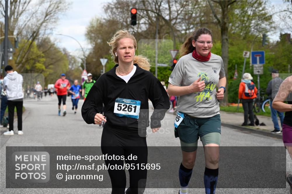 12.04.2026 - 45. Internationalen Wilhelmsburger Insellauf J. Mangold http://msf.ph/oto/9515695 12.04.2026 13:16:06 Ziel 4814, 4491, 2681, 5839, 5582, 5666, 3993, 5517, 3710, 3709, 4132, 2849, 4808, 5261, 3220, 4502, 3897, 3245, 4849, 3195, 5275, 5269, 4820, 4926, 3656, 4312, 5404, 3704 meine-sportfotos.de