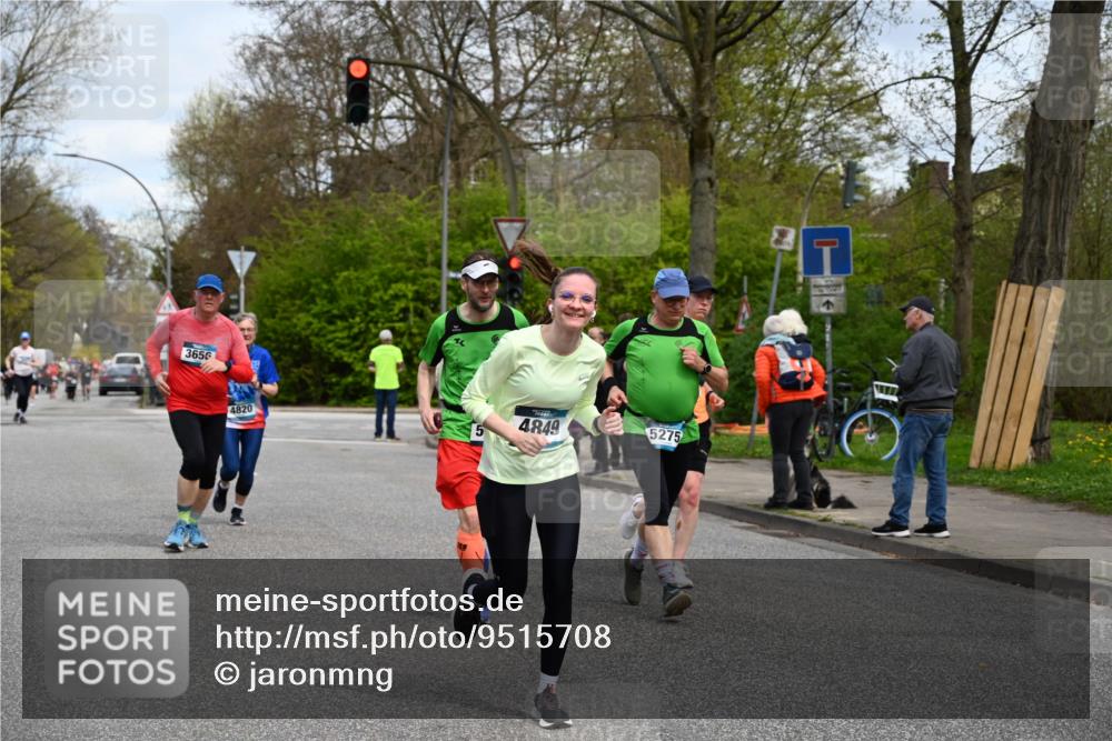 12.04.2026 - 45. Internationalen Wilhelmsburger Insellauf J. Mangold http://msf.ph/oto/9515708 12.04.2026 13:16:09 Ziel 2681, 5839, 5582, 5666, 3993, 5517, 3710, 3709, 4132, 2849, 4808, 5261, 3220, 4502, 3897, 3245, 4849, 3195, 5275, 5269, 4820, 4926, 3656, 4312, 4312, 5404, 3704, 3846 meine-sportfotos.de