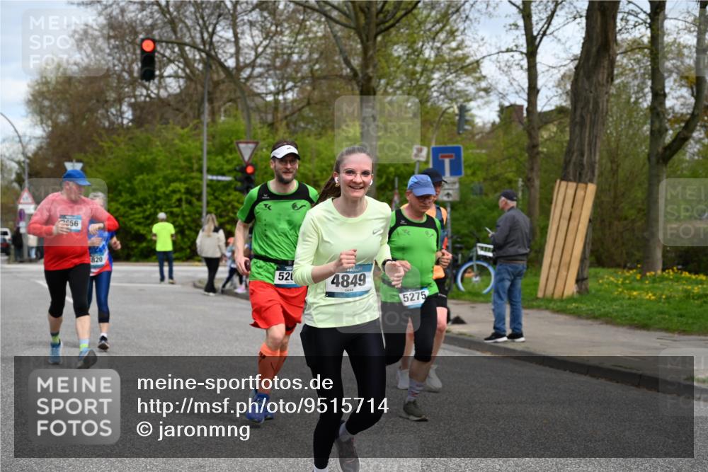 12.04.2026 - 45. Internationalen Wilhelmsburger Insellauf J. Mangold http://msf.ph/oto/9515714 12.04.2026 13:16:10 Ziel 2681, 5839, 5582, 5666, 3993, 5517, 3710, 3709, 4132, 2849, 4808, 5261, 3220, 4502, 3897, 3245, 4849, 3245, 4849, 3195, 5275, 5269, 4820, 4926, 3656, 4312, 5404, 3704, 3846, 2316 meine-sportfotos.de